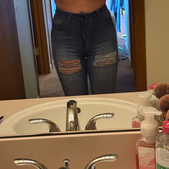 Super Ripped FITJEANS - Picture 9 of 9